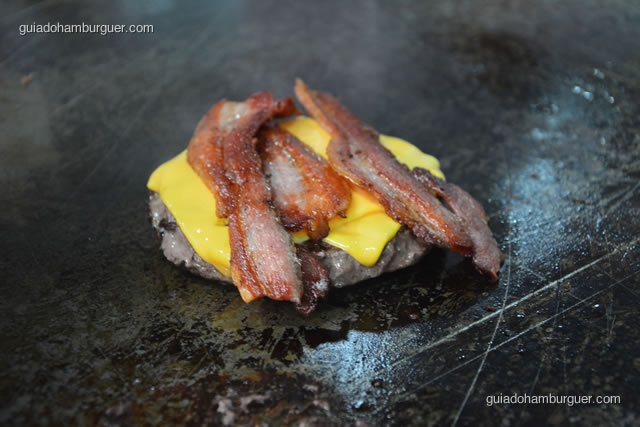 Hambúrguer de picanha de 225g, cheddar e bacon - Big X Picanha