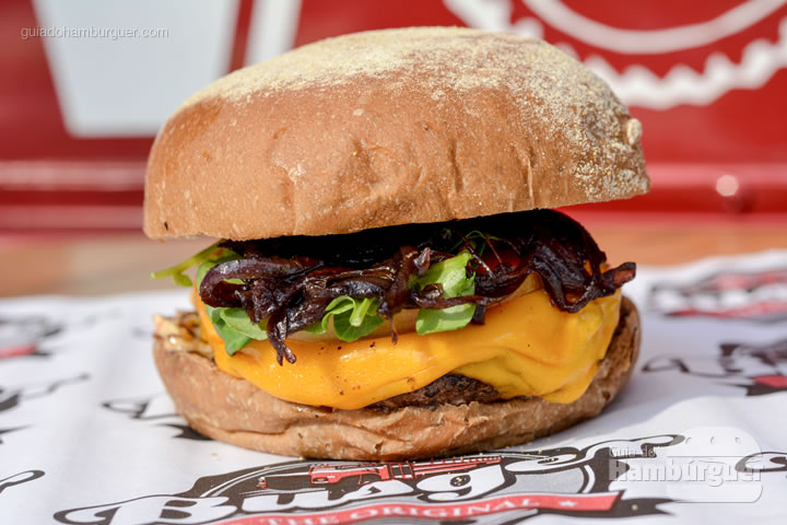 Esse é o hambúrguer que leva o nome do truck - Busger