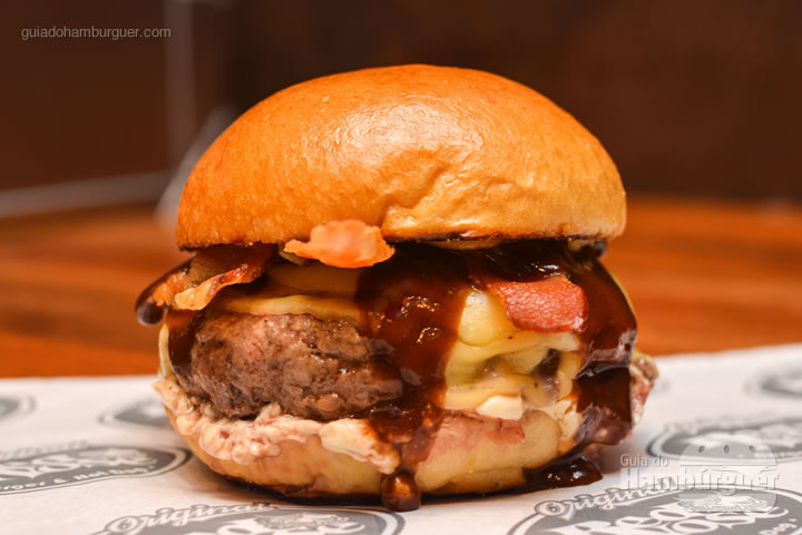 Bacon BBQ - Red Nose Burger & Hot Dog