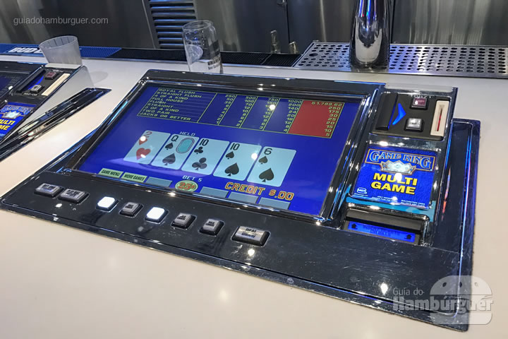 Máquinas de apostas no balcão - Umami Burger em Las Vegas