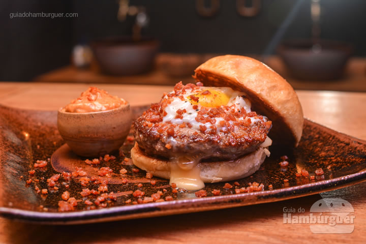 Hambúrguer criado epecialmente para o evento - Menu degustação com 2 entradas + 2 burgers no Ícone GastroRock