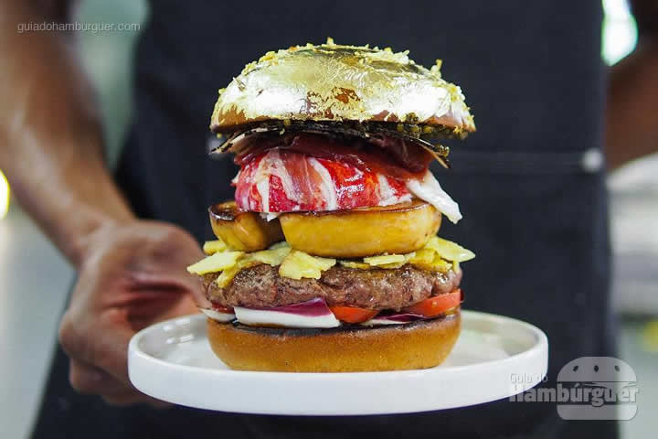 Hambúrguer em pão folheado a ouro 24k - Chef holandês Diego Buik cria hambúrguer para ser o mais caro do mundo