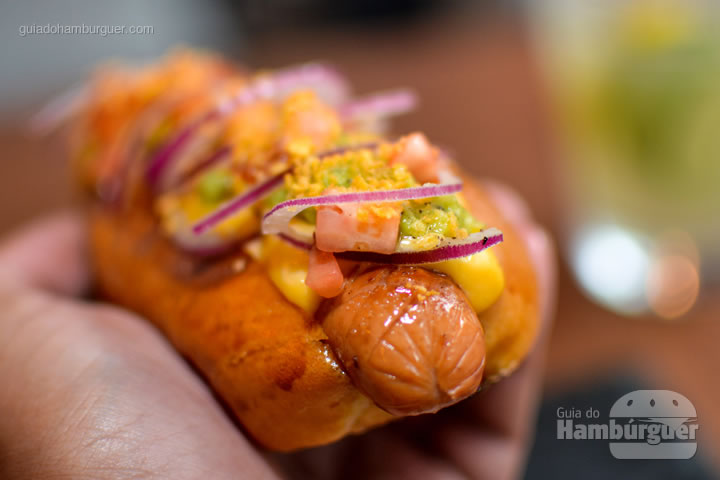 Hot dog inspirado na culinária mexicana - Frank & Charles Sandwich Bar