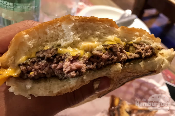 Ponto da carene do Royal with Cheese - Big Kahuna Burger