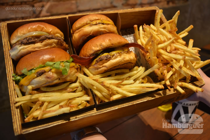 Hambúrgueres e fritas artesanais - Raw Street Burger