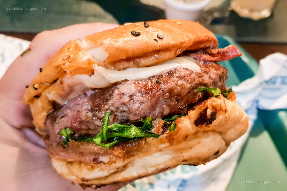 14º Naves Burger - As melhores hamburguerias de Belo Horizonte